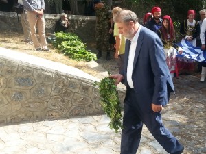 Καταθεση στεφάνου Γέργερη2