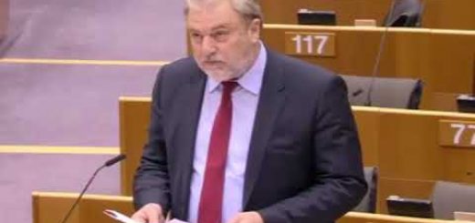 Deadly floods in Attica and disaster relief aid debate